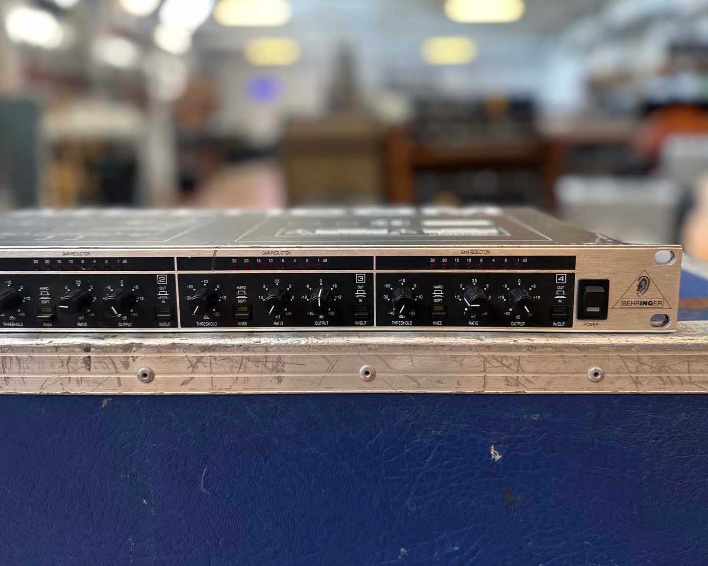 Behringer Multicom MDX 2400