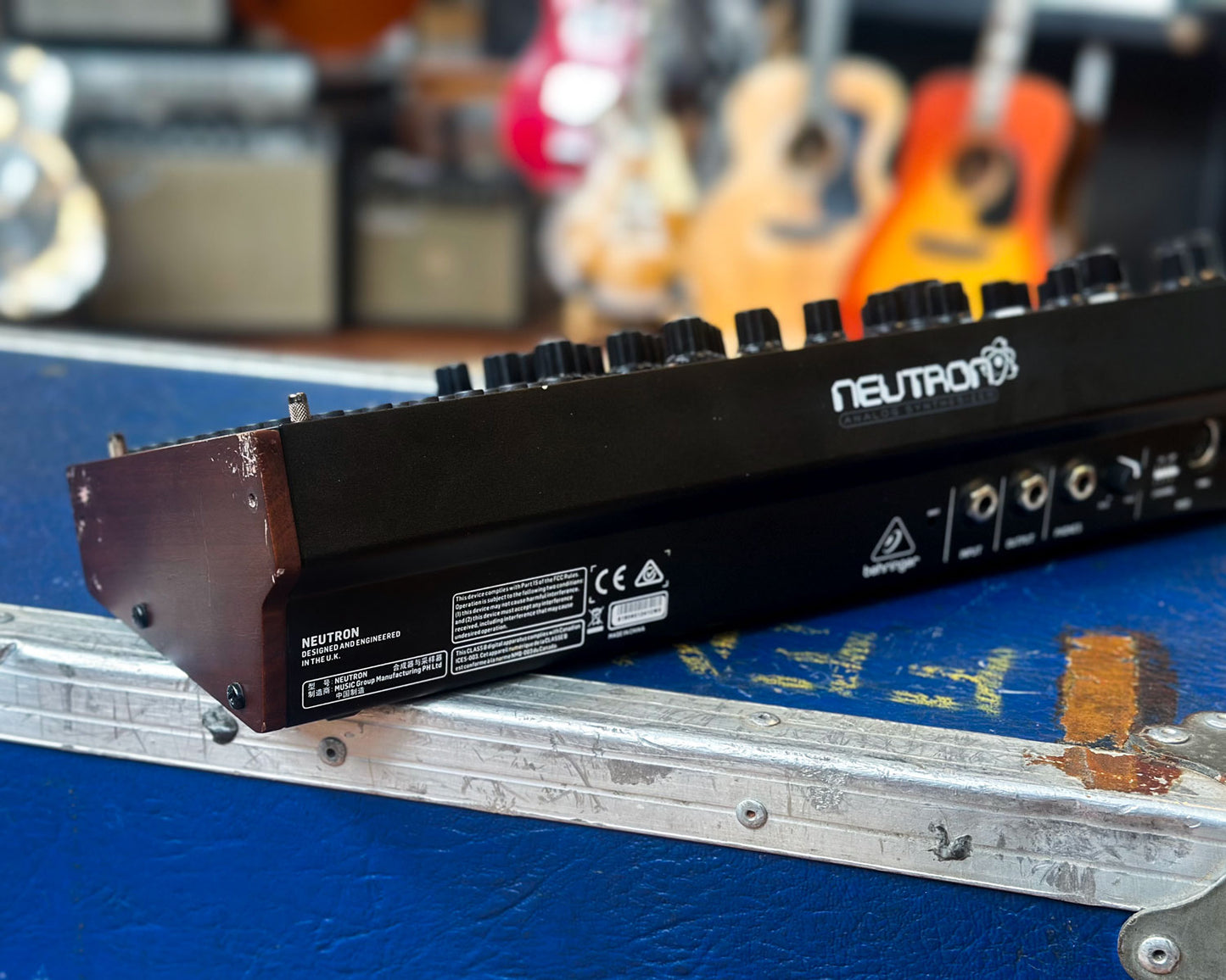 Behringer Neutron Synthesiser