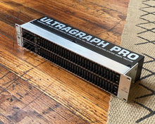 Load image into Gallery viewer, Behringer Ultragraph Pro FBQ3102 EQ
