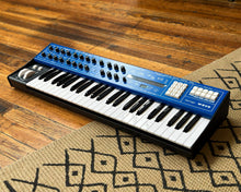 Load image into Gallery viewer, Behringer Wave 8-Voice Multi-Timbral Hybrid Synth
