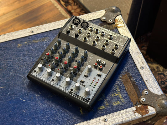 Behringer XENYX 802 Mixer