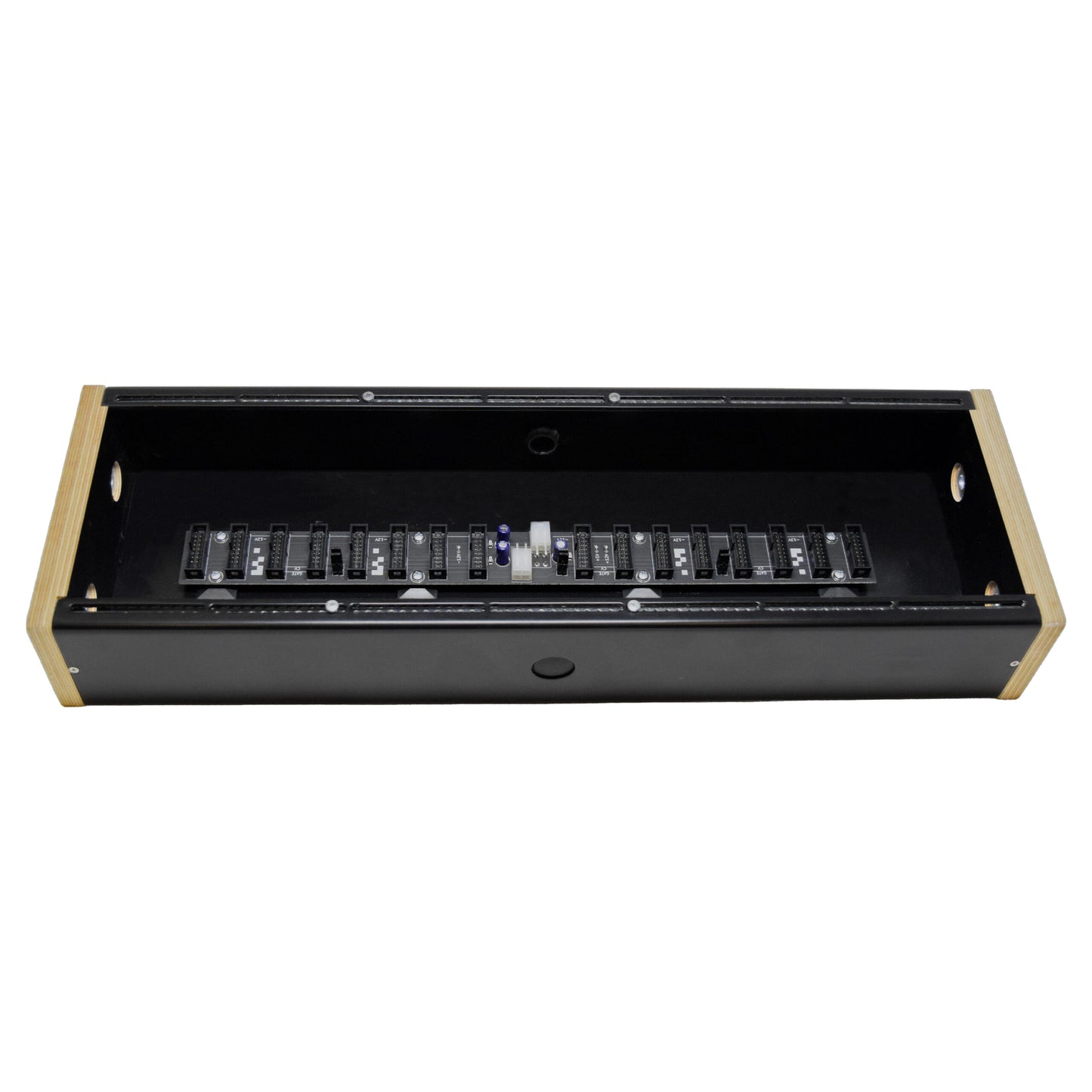 KOMA Elektronik Case 3U 84HP - Black (Powered)