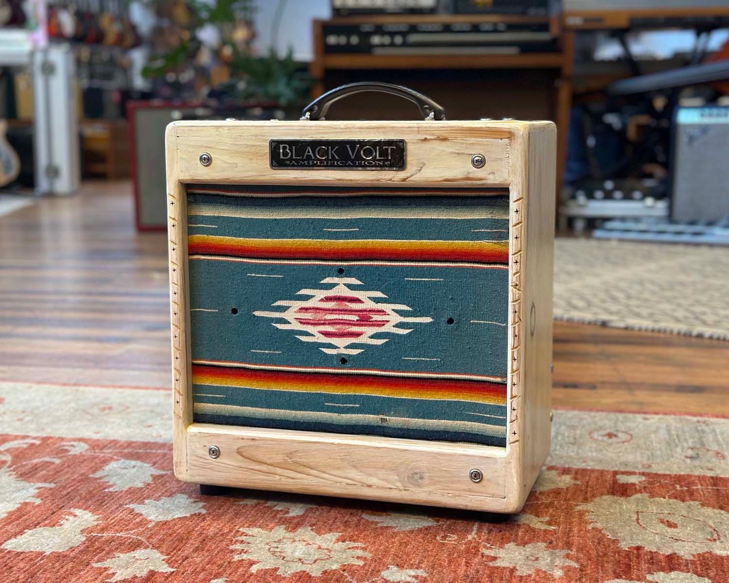 Black Volt The Hawk 15W Hand-Wired 10" Combo