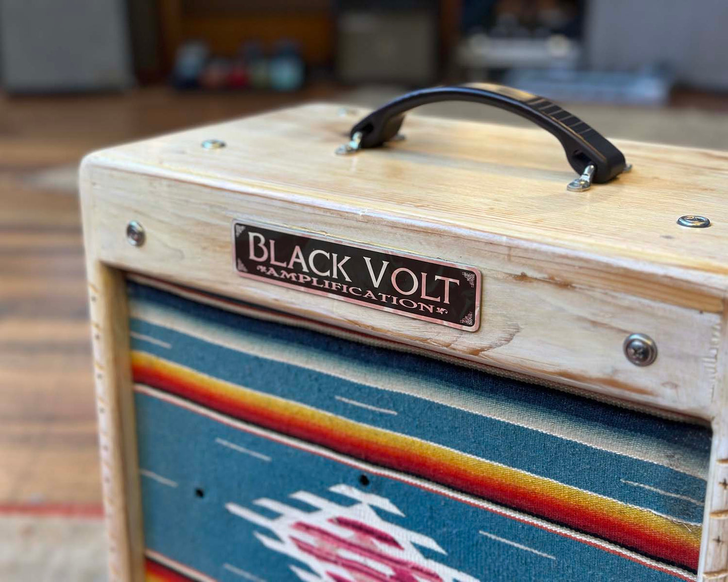Black Volt The Hawk 15W Hand-Wired 10" Combo