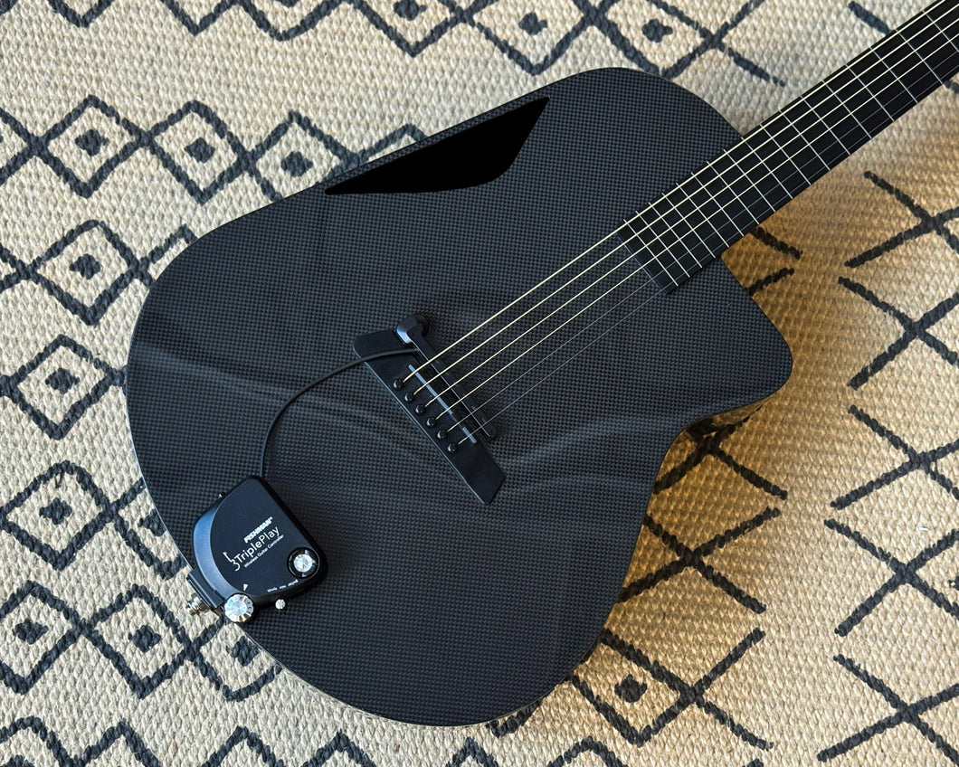 One of One Blackbird Super OM Custom Fretless Carbon Fibre Orchestral Model Acoustic Guitar w/Fishman TriplePlay MIDI Pickup