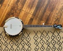 Load image into Gallery viewer, Blanton BB-15R 5 String Banjo
