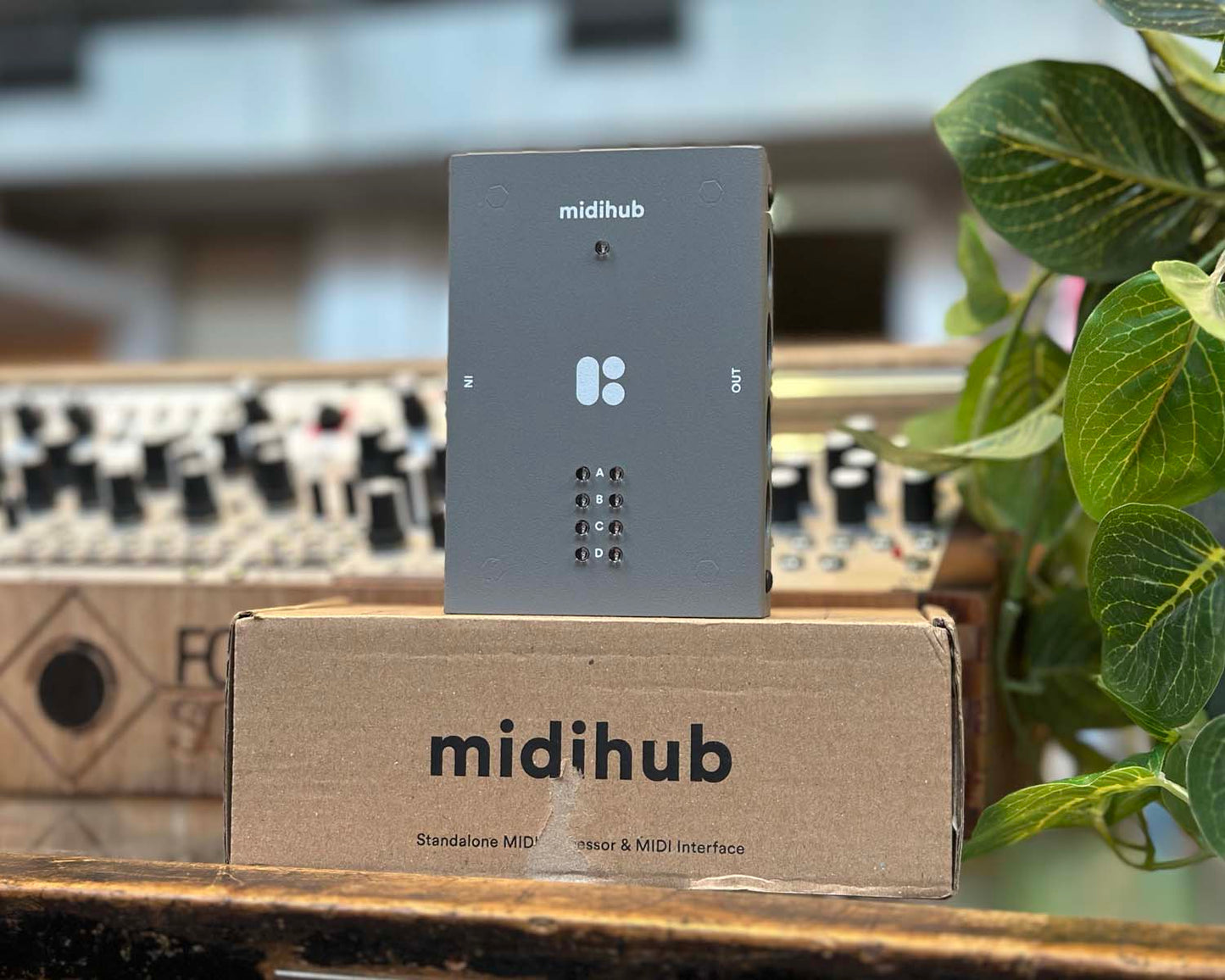 Blokas Midihub MIDI Splitter and Controller