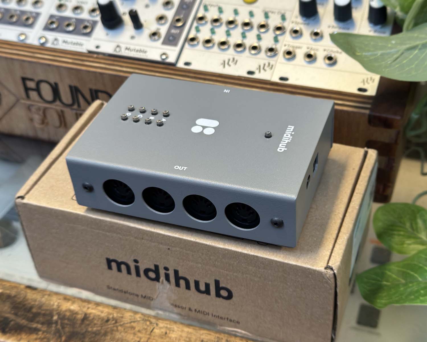 Blokas Midihub MIDI Splitter and Controller – Found Sound