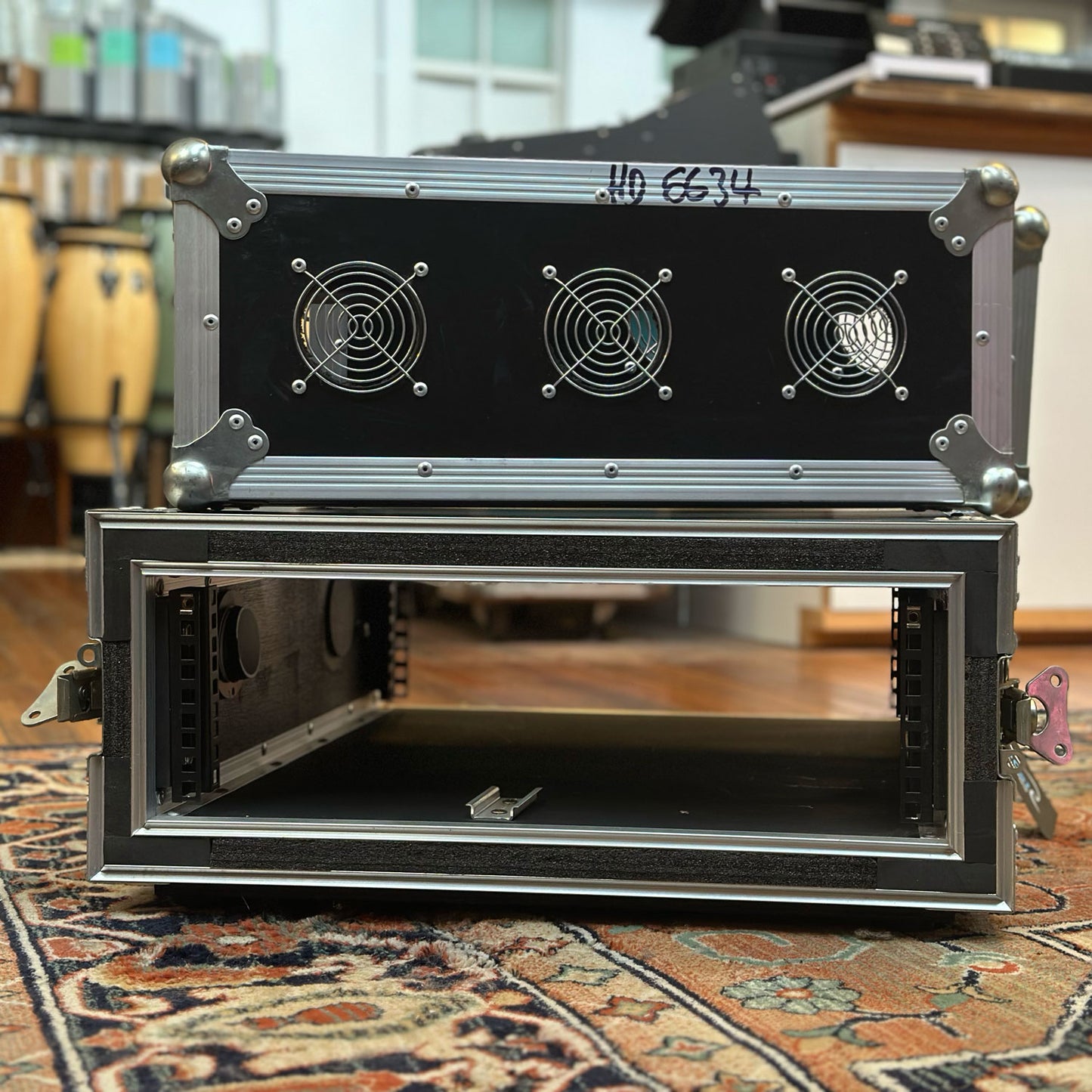 Blue Cat Case Company Rack Road Case w/ Fan Ports