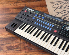 CASIO CZ-1 Phase Distortion Synthesizer – Found Sound