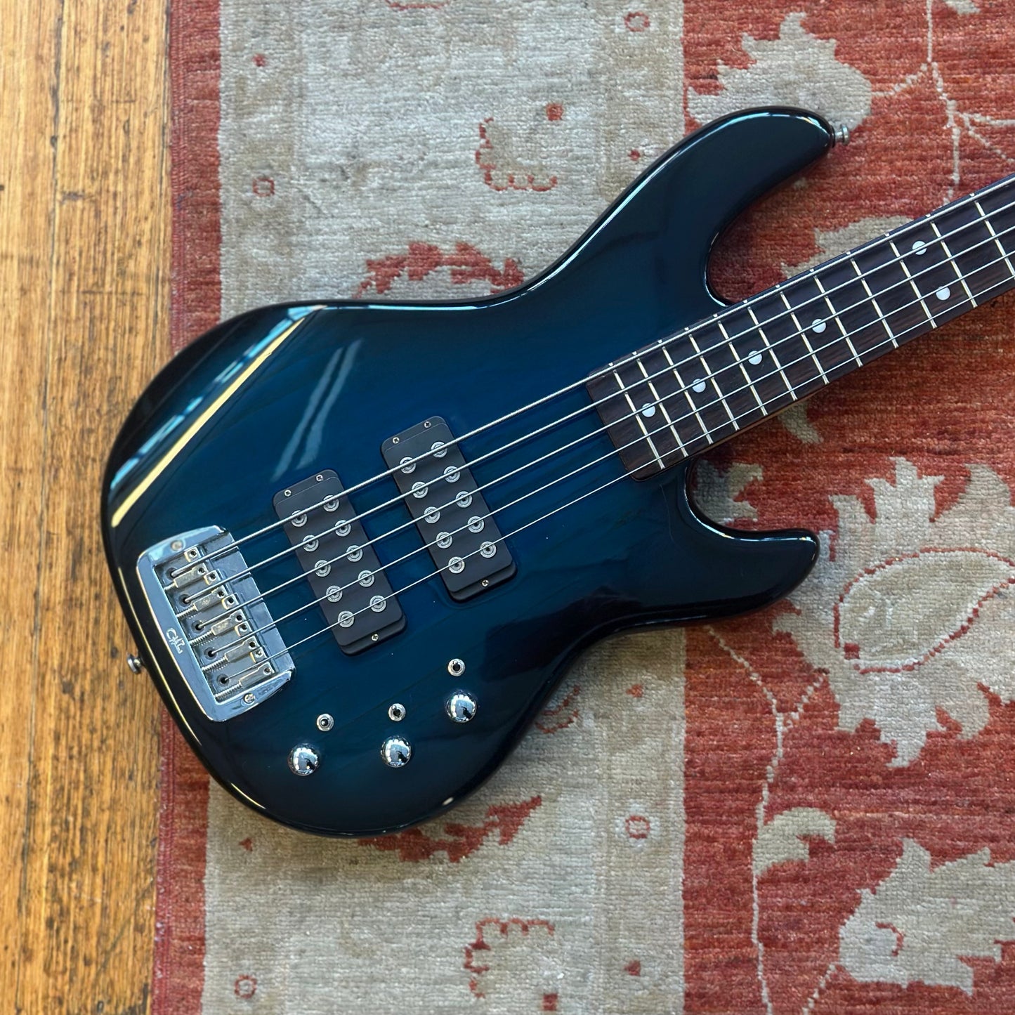 G&L L-2500 5 String Bass