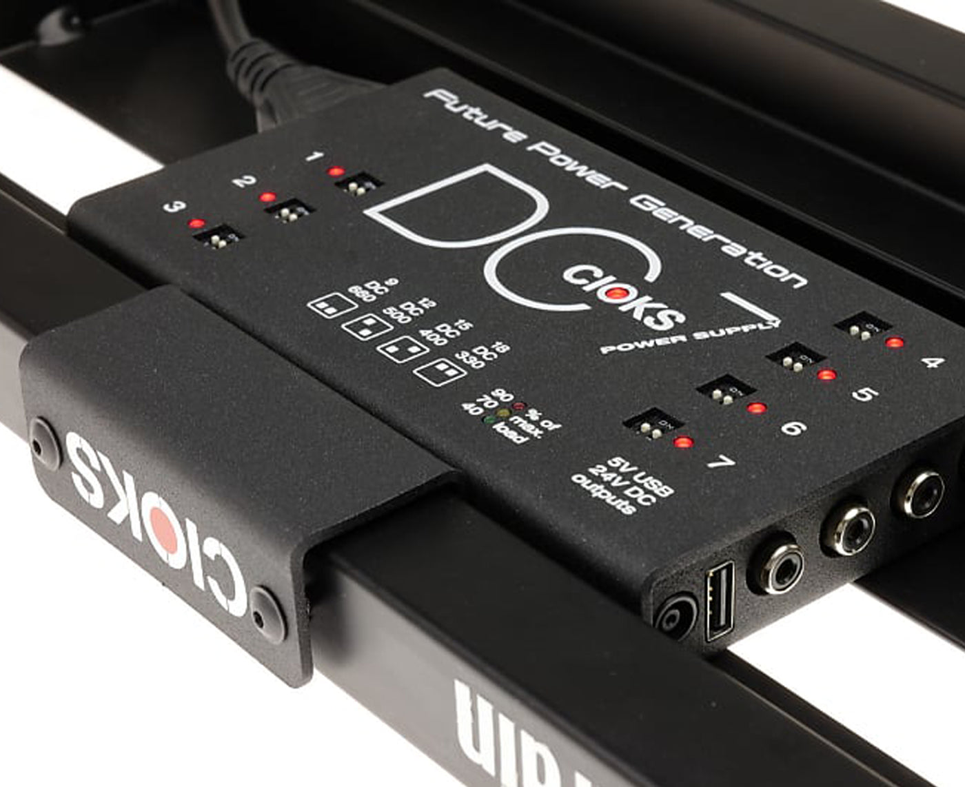 CIOKS Mini GRIP bracket to mount CIOKS 4 to a Pedaltrain board