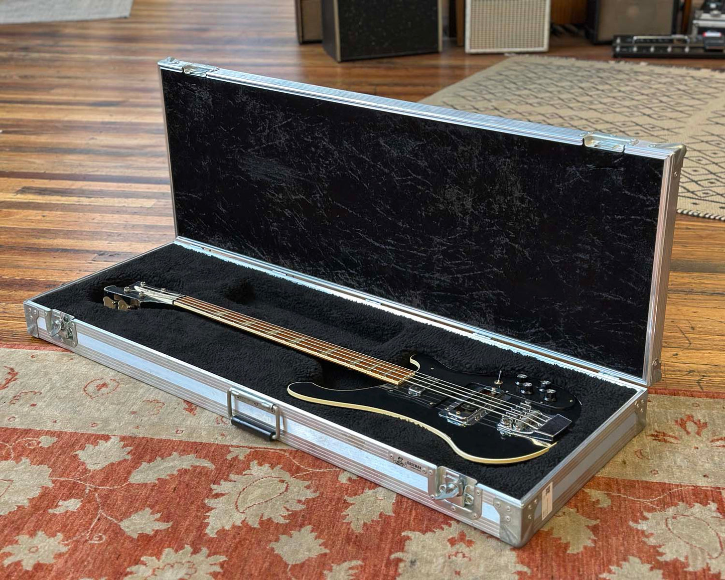 Caseman Flight Case for Rickenbacker 4003 Bass