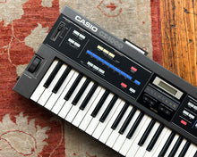 Load image into Gallery viewer, Casio CZ-1000 Polyphonic Digital Phase Distortion Synthesiser
