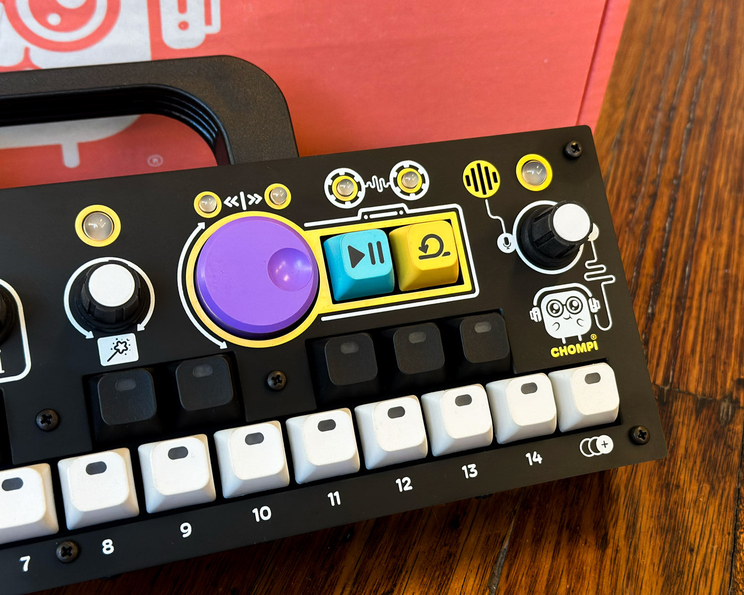 Chompi Sampler – Found Sound