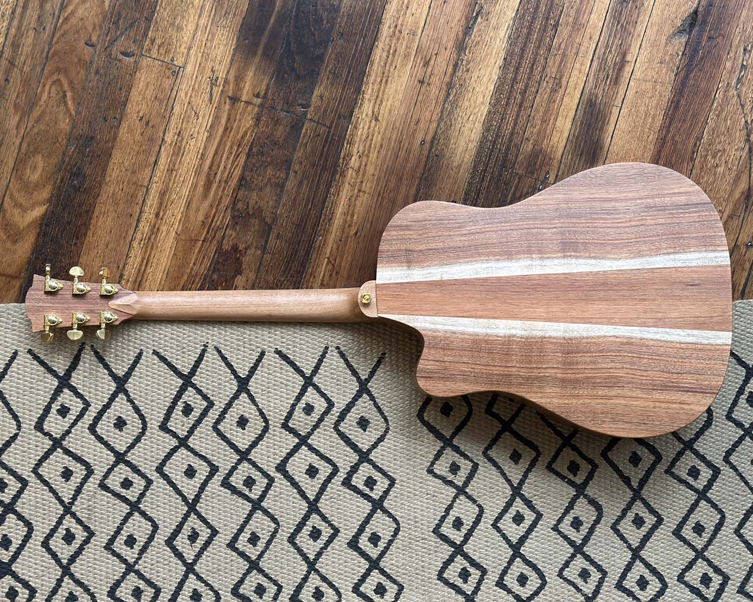 Cole Clark FL2EC-BLBL Acoustic Guitar – Found Sound