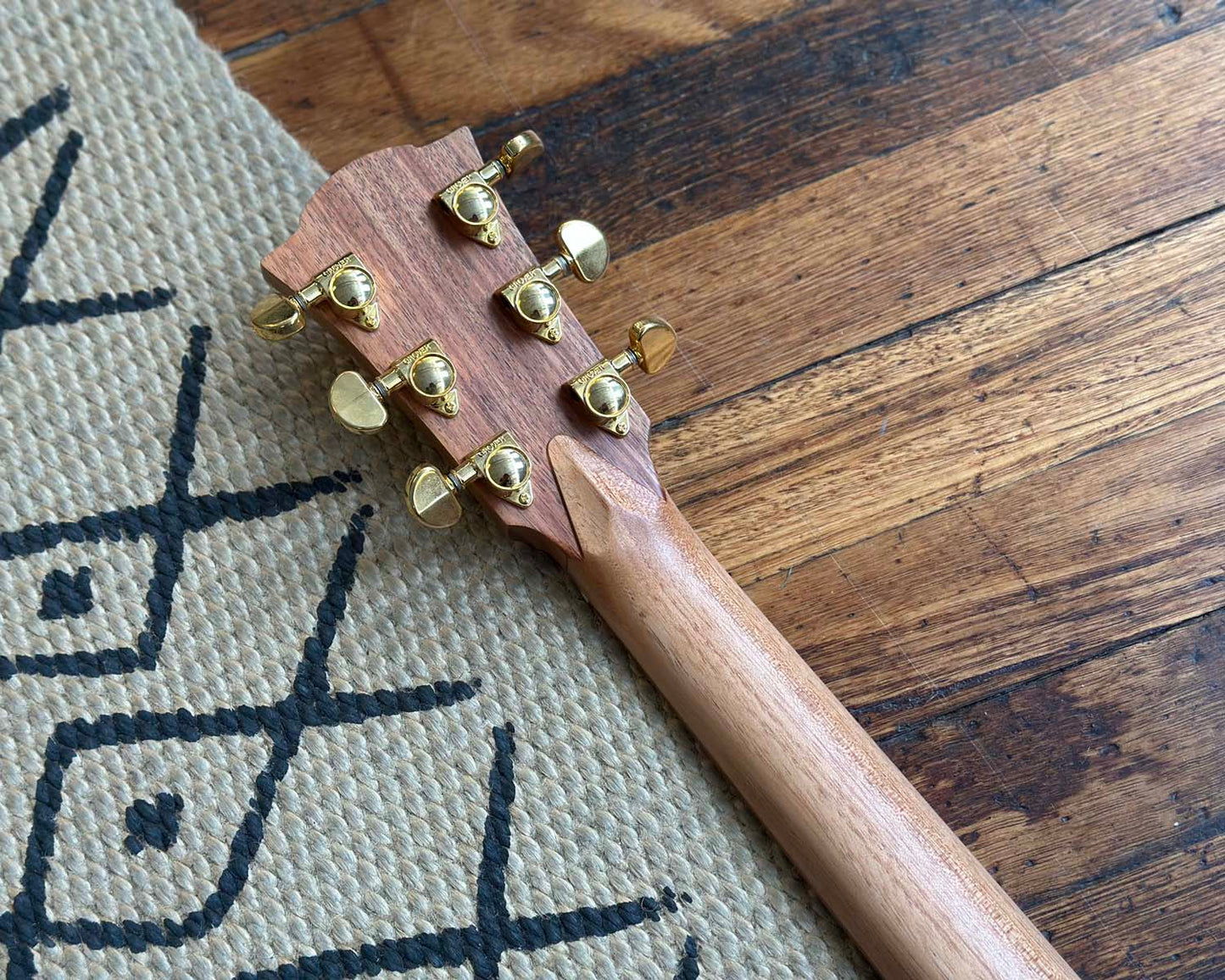 Cole Clark FL2EC-BLBL Acoustic Guitar