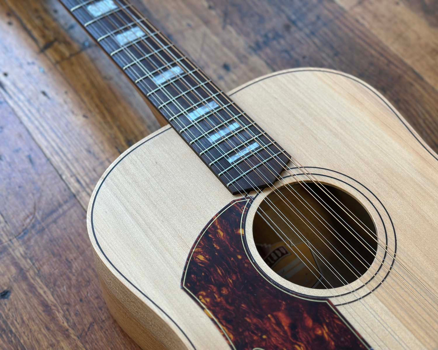 Cole Clark FL1A-12-LH Fat Lady 12-String Left-Handed Acoustic-Electric Guitar