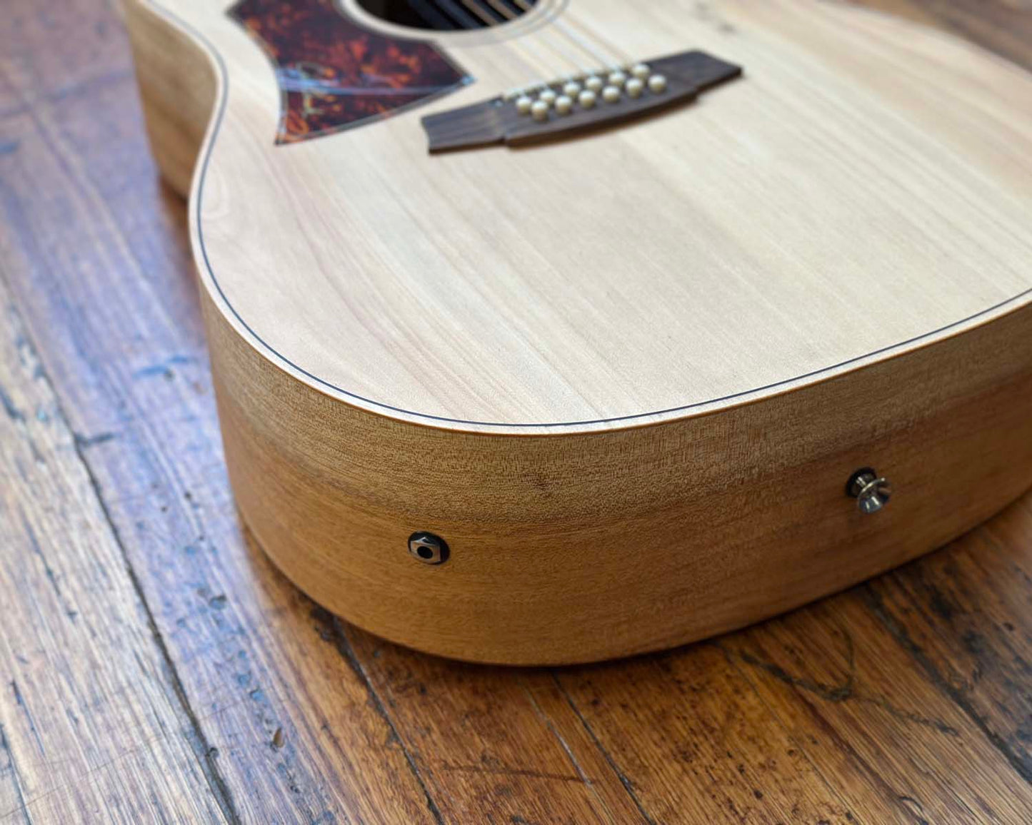 Cole Clark FL1A-12-LH Fat Lady 12-String Left-Handed Acoustic-Electric Guitar