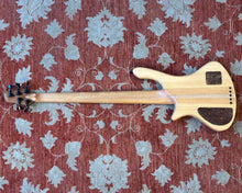 Load image into Gallery viewer, Cole Clark Long Lady Fretless V
