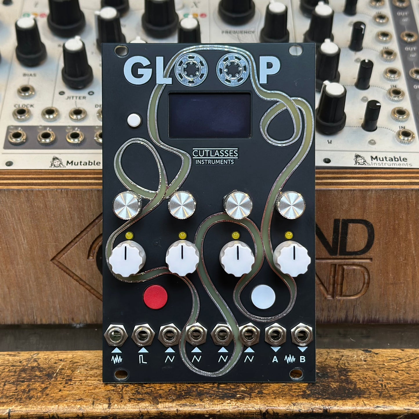 Cutlasses Instruments GLOOP Experimental Looper Eurorack Module