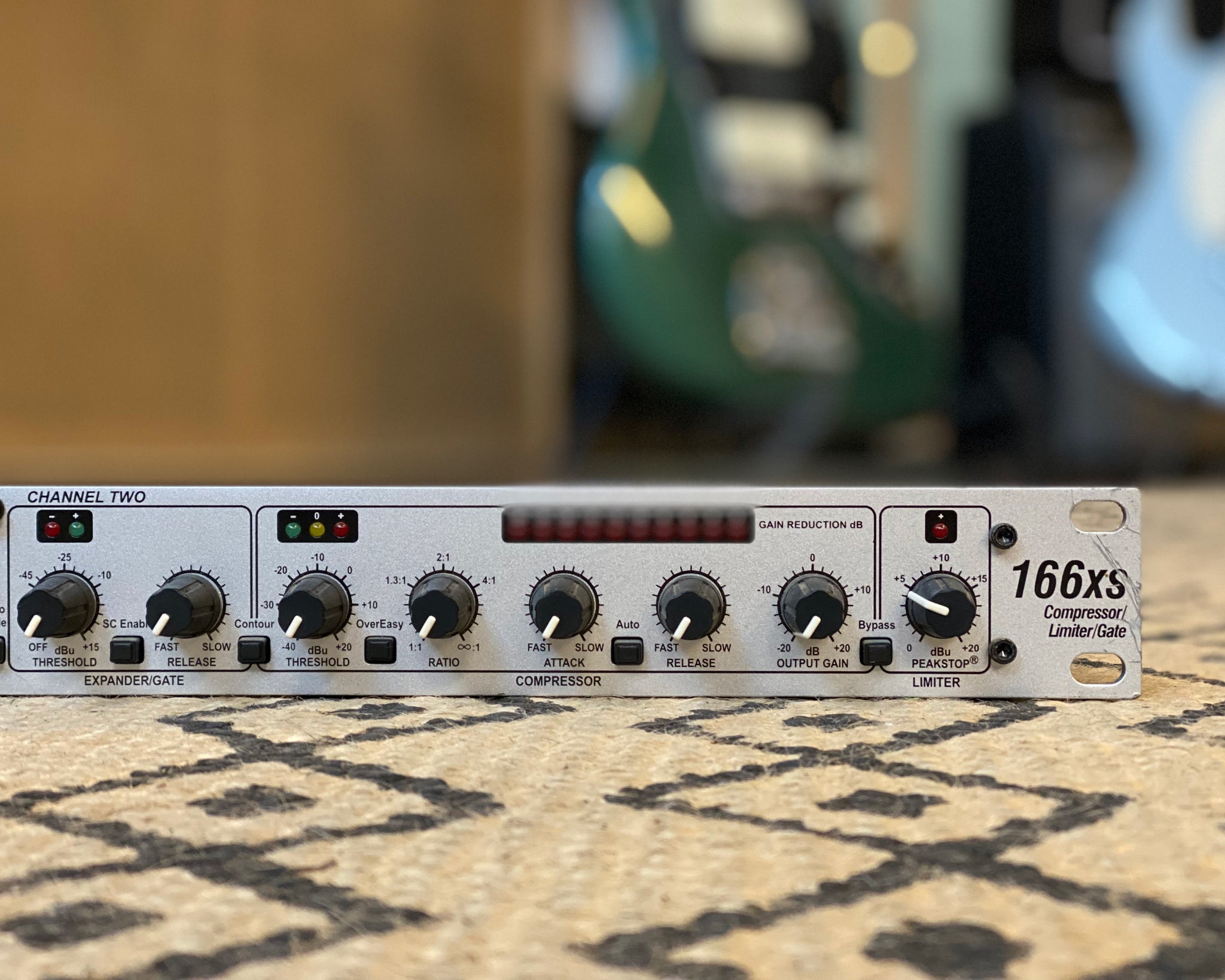 DBX 166xs – Found Sound