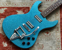 Load image into Gallery viewer, 1999 Danelectro Hodad - Blue Sparkle w/ Vibrato
