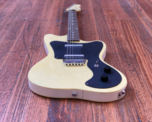 Load image into Gallery viewer, Danelectro &#39;67 Dano
