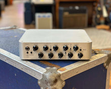 Load image into Gallery viewer, Darkglass Electronics Microtubes 900
