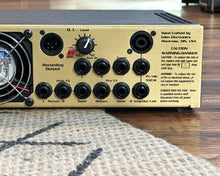 Load image into Gallery viewer, David Eden WT-800 World Traveller Hybrid Bass Guitar Amplifier

