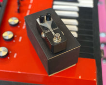 Load image into Gallery viewer, Dazatronyx Little Fetish Booster Pedal
