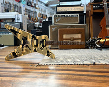 Load image into Gallery viewer, Dean ML Dime-O-Flage Camo Electric w/OHSC
