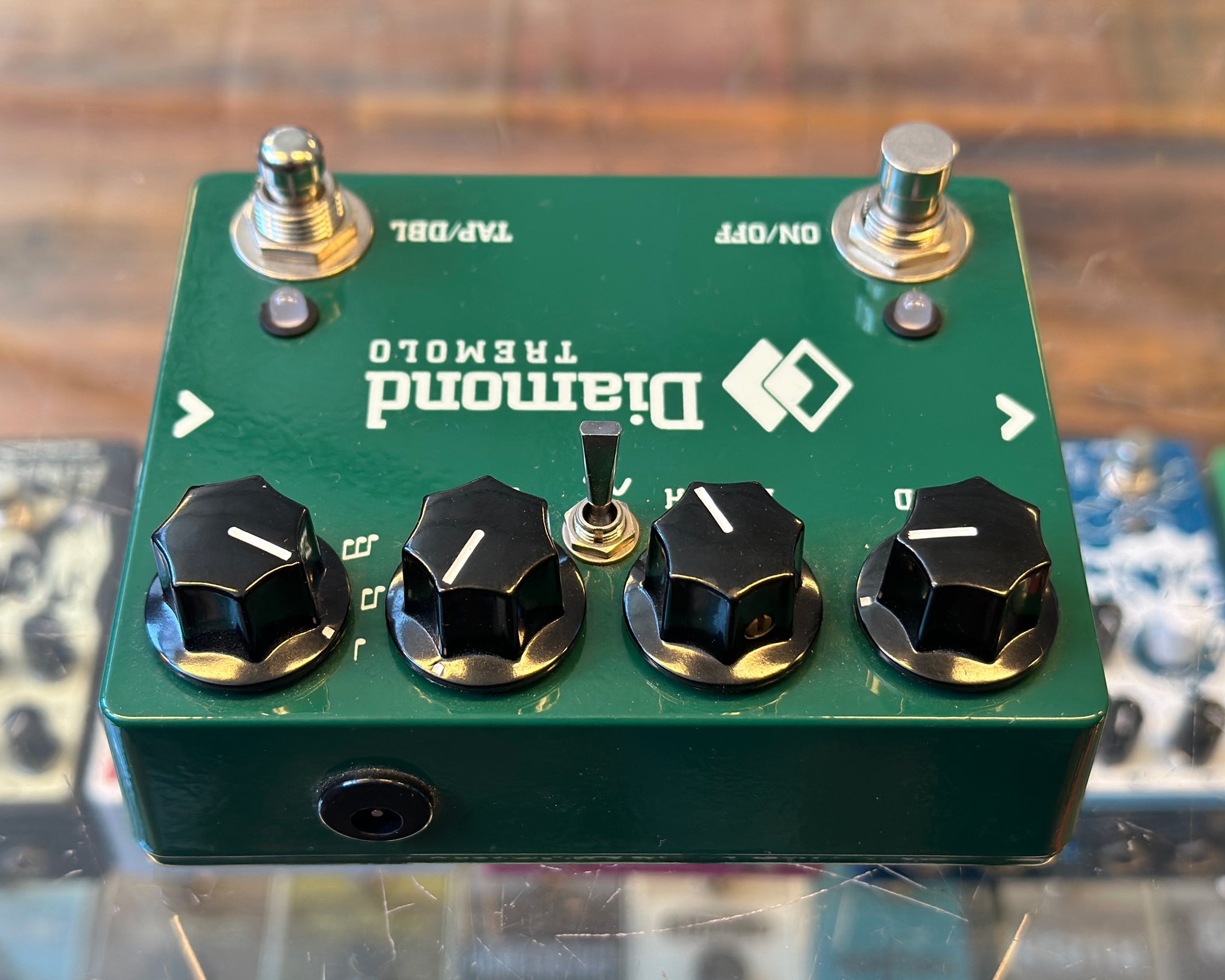 Diamond Pedals Tremolo Surf Green Diamond Tremolo Optical Tremolo