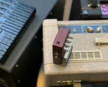 Load image into Gallery viewer, DigiTech Hardwire RV-7 Stereo Reverb w/ Stomplock &amp; Box
