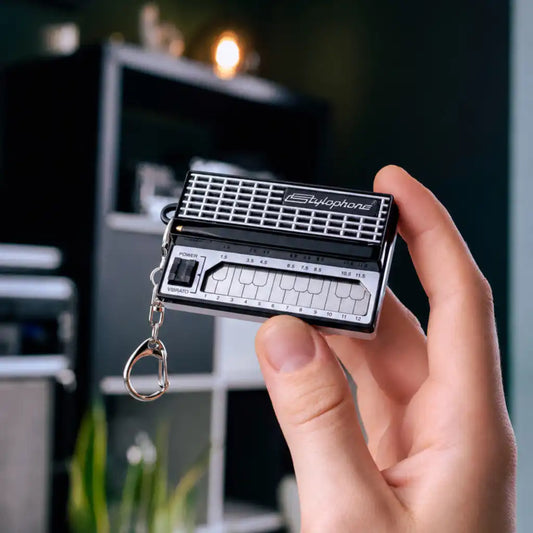Dübreq Stylophone MINI Keychain Pocket Synthesizer – Black