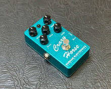 Load image into Gallery viewer, Durham Electronics Crazy Horse V2 Distortion/Fuzz Pedal
