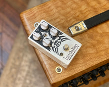 Load image into Gallery viewer, EarthQuaker Devices Levitation
