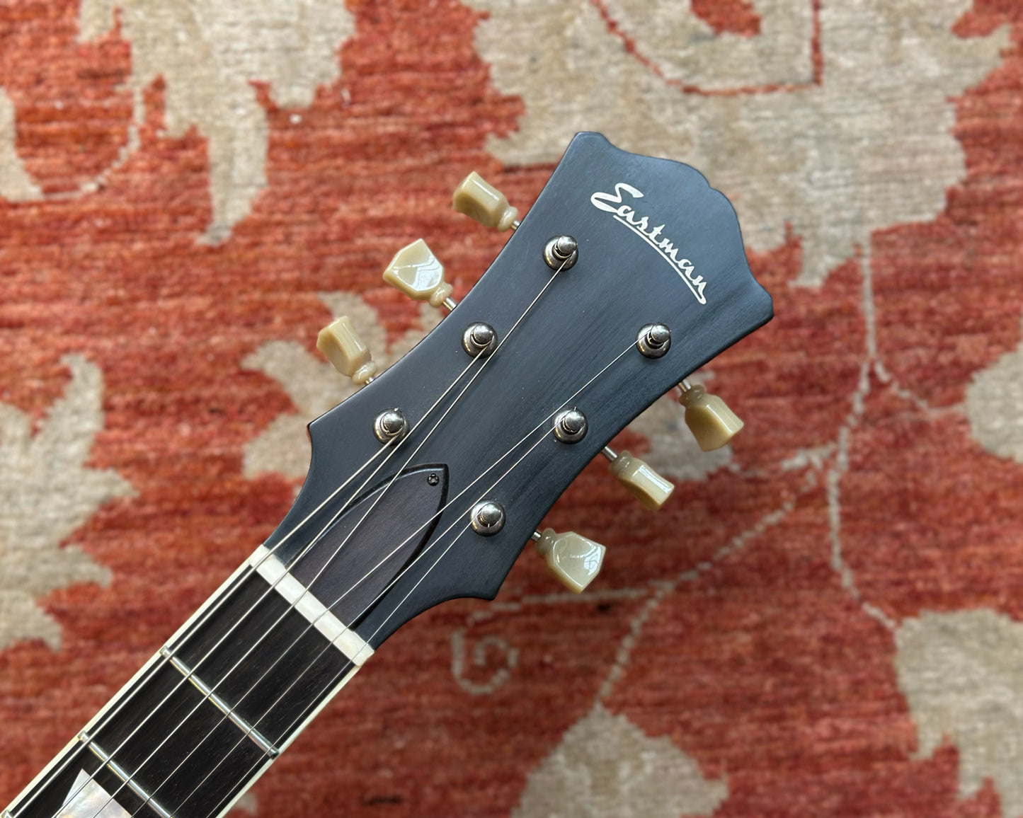 Eastman T64/TV-T Archtop w/ OHSC - Cherry