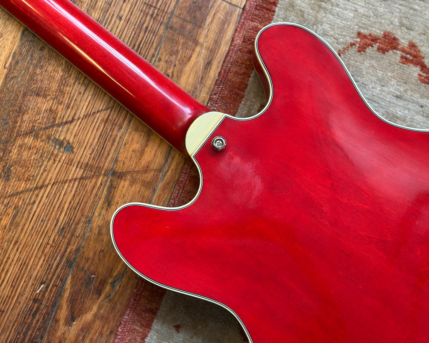 Eastman T64/TV-T Archtop w/ OHSC - Cherry