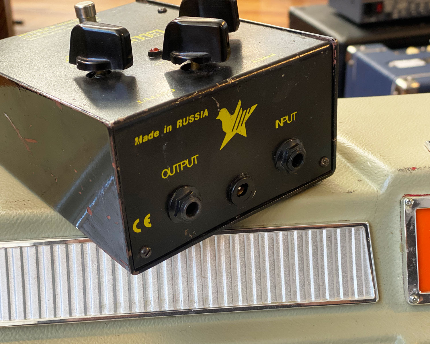 Electro Harmonix/Sovtek Big Muff Pi V7.2D Black Russian – Found Sound