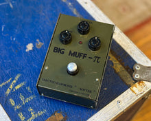 Load image into Gallery viewer, Electro Harmonix/Sovtek Big Muff Pi V7 Bubble Font w/Original Box
