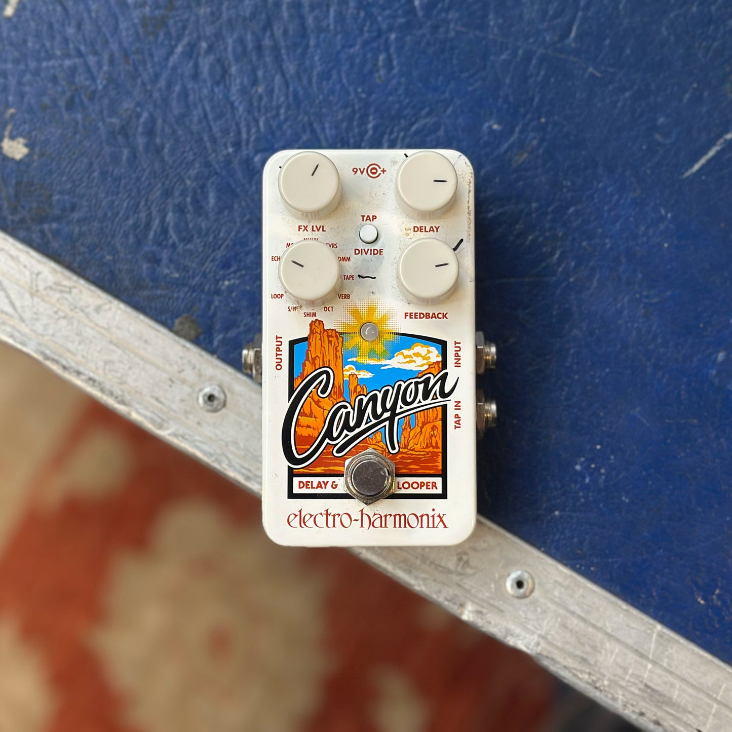 Electro Harmonix Canyon Delay and Looper