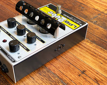 Load image into Gallery viewer, Electro Harmonix LPB-2ube Stereo Tube Preamp Pedal
