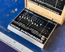 Load image into Gallery viewer, Electro Harmonix Micro Synthesizer Analogue Guitar Pedal

