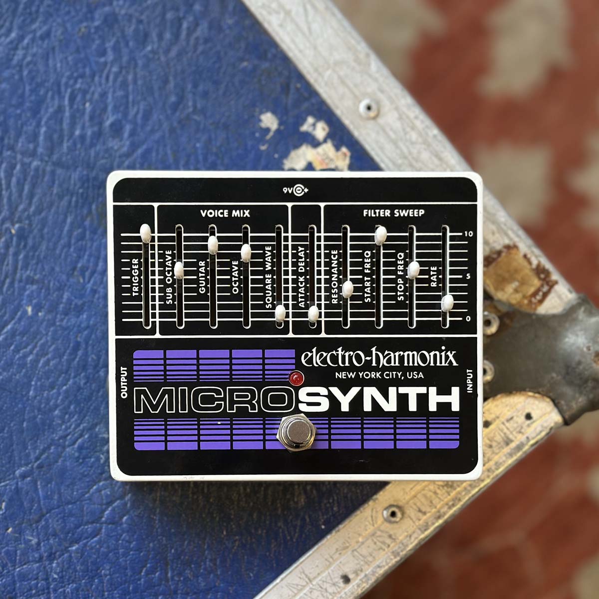 Electro Harmonix Micro Synthesizer
