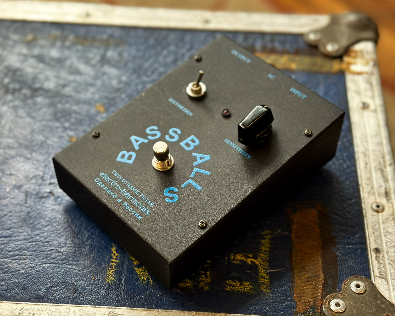 Electro Harmonix/Sovtek Bassballs – Found Sound