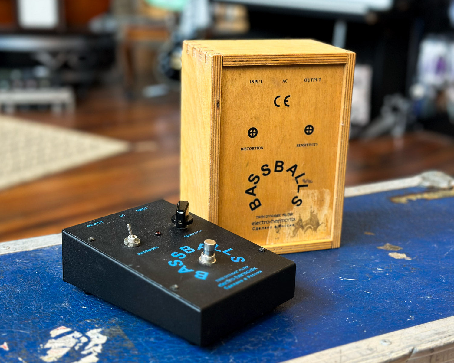 Electro Harmonix/Sovtek Bassballs – Found Sound