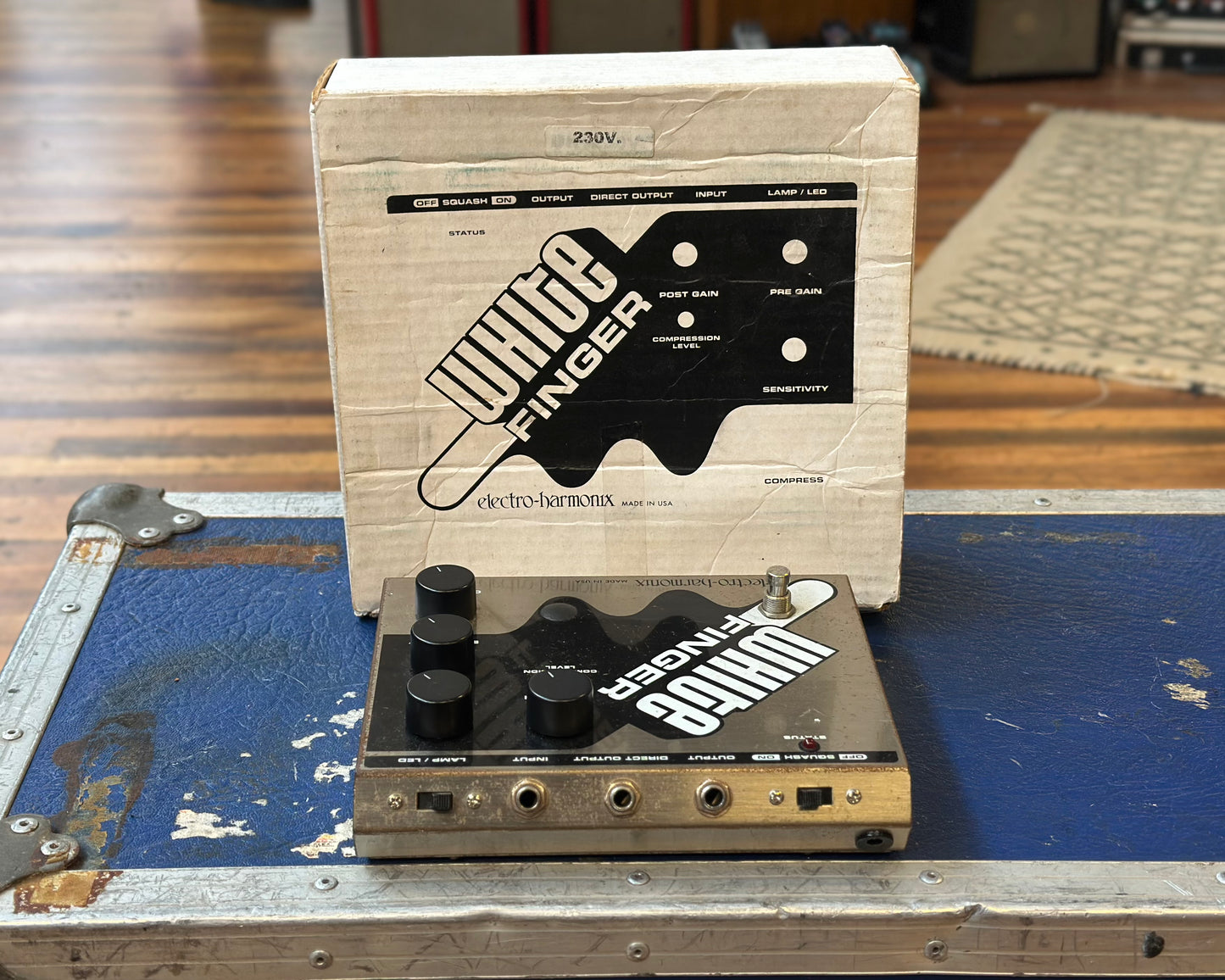 Electro Harmonix White Finger Analogue Optical Compressor