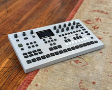 Load image into Gallery viewer, Elektron Analog Four MKII
