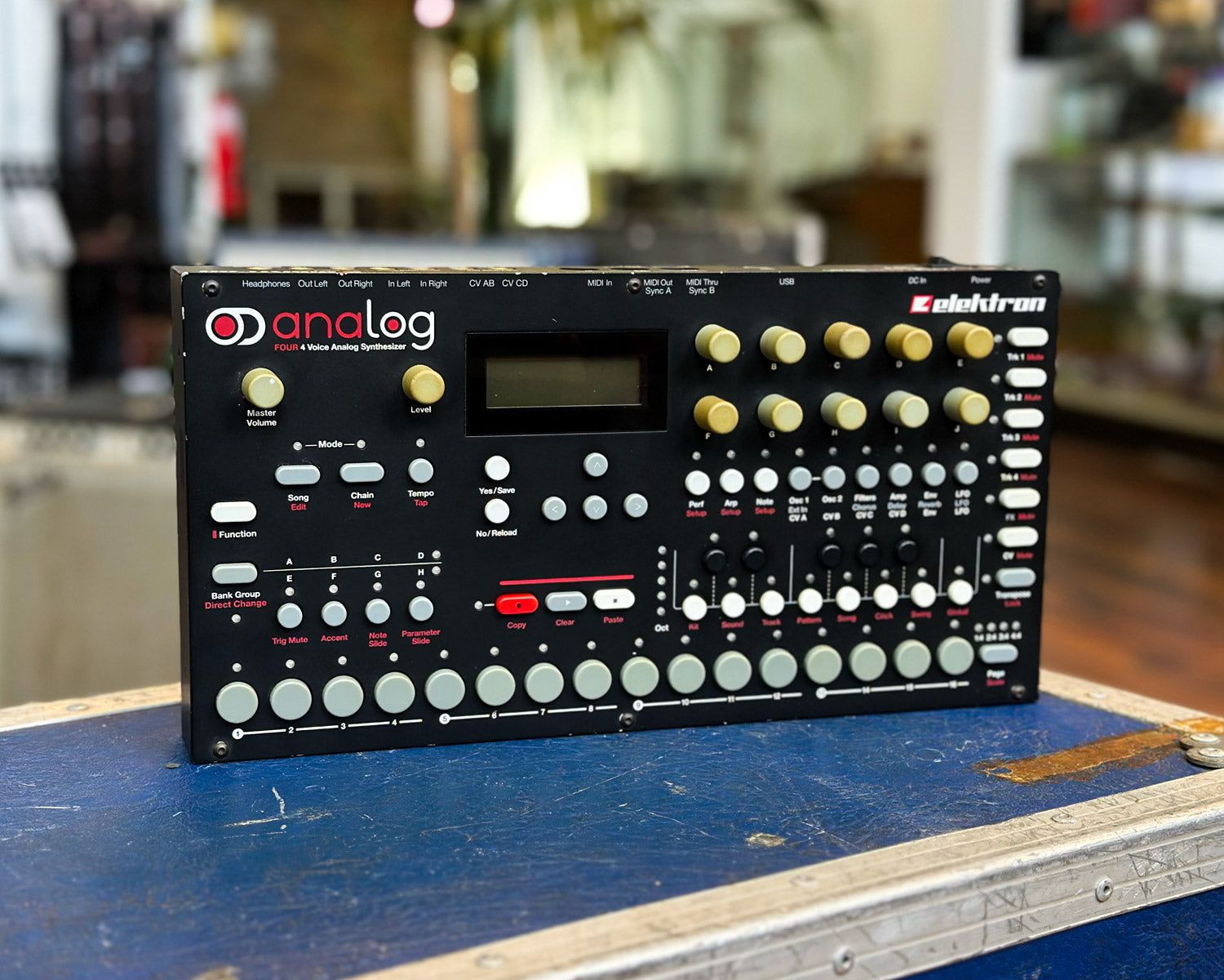 Elektron analog Four アナログシンセサイザー＋おまけ Elektron Analog Fourを試してみた – ikkai /エレクトロニック